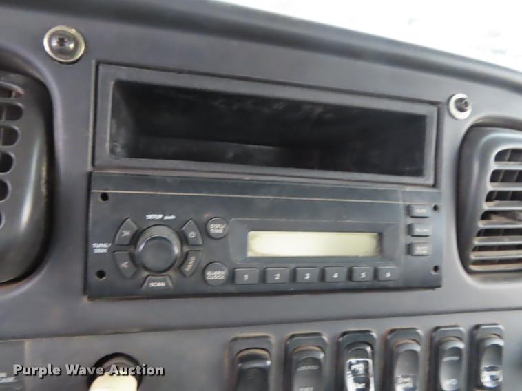 image for item L1479 2009 Freightliner Business Class M2 bucket truck