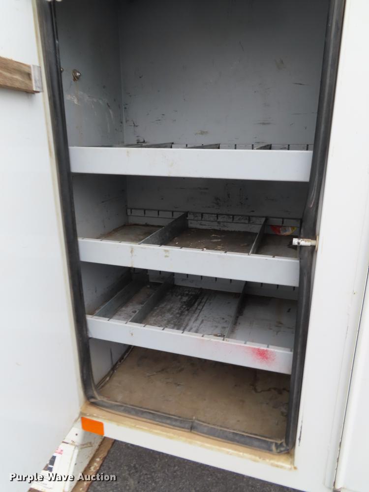 image for item L1479 2009 Freightliner Business Class M2 bucket truck