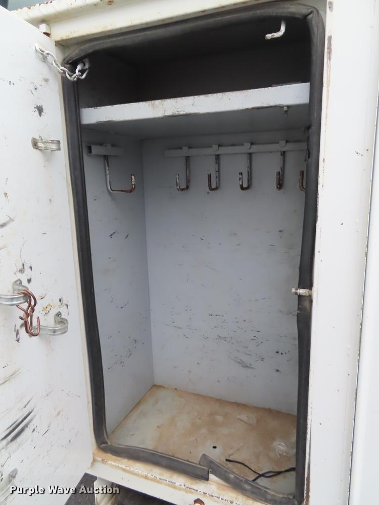 image for item L1479 2009 Freightliner Business Class M2 bucket truck