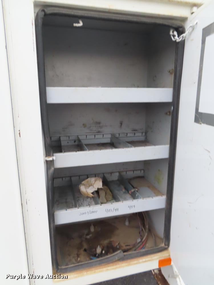 image for item L1479 2009 Freightliner Business Class M2 bucket truck