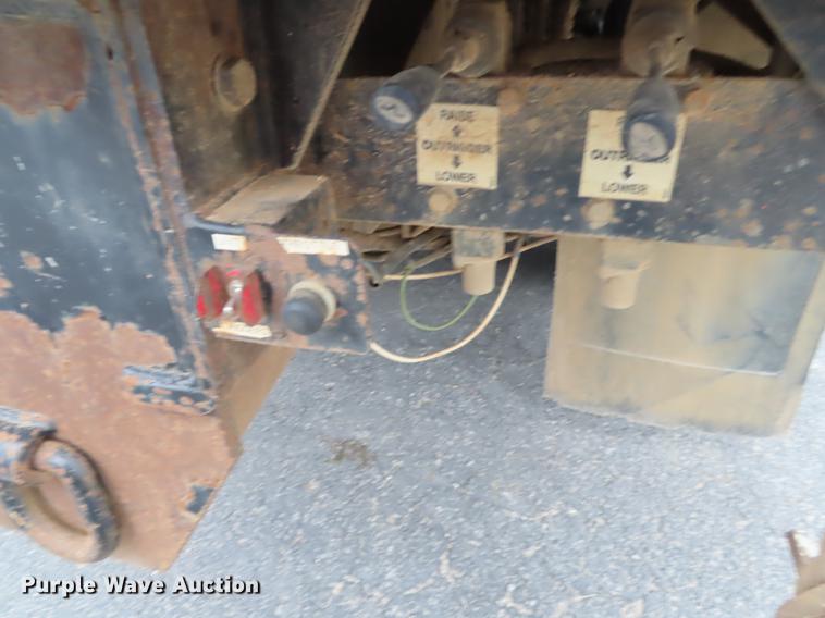 image for item L1479 2009 Freightliner Business Class M2 bucket truck