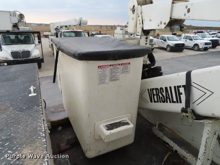 image for item L1479 2009 Freightliner Business Class M2 bucket truck