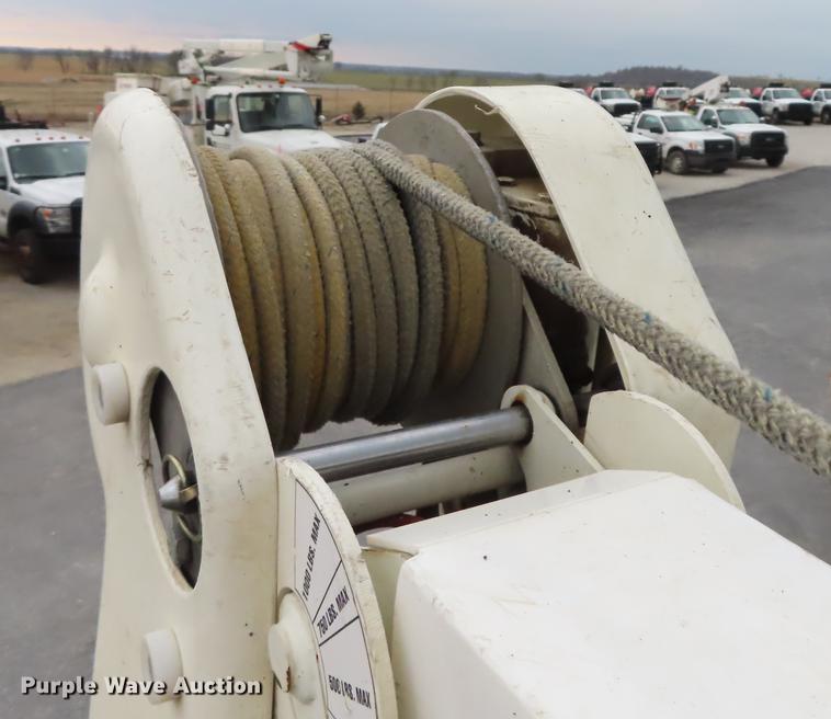 image for item L1479 2009 Freightliner Business Class M2 bucket truck