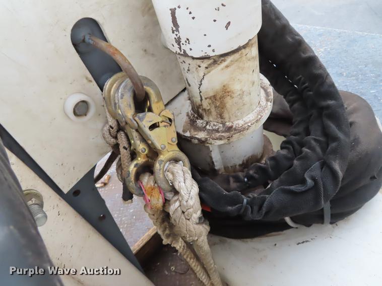 image for item L1479 2009 Freightliner Business Class M2 bucket truck