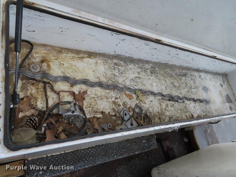 image for item L1479 2009 Freightliner Business Class M2 bucket truck