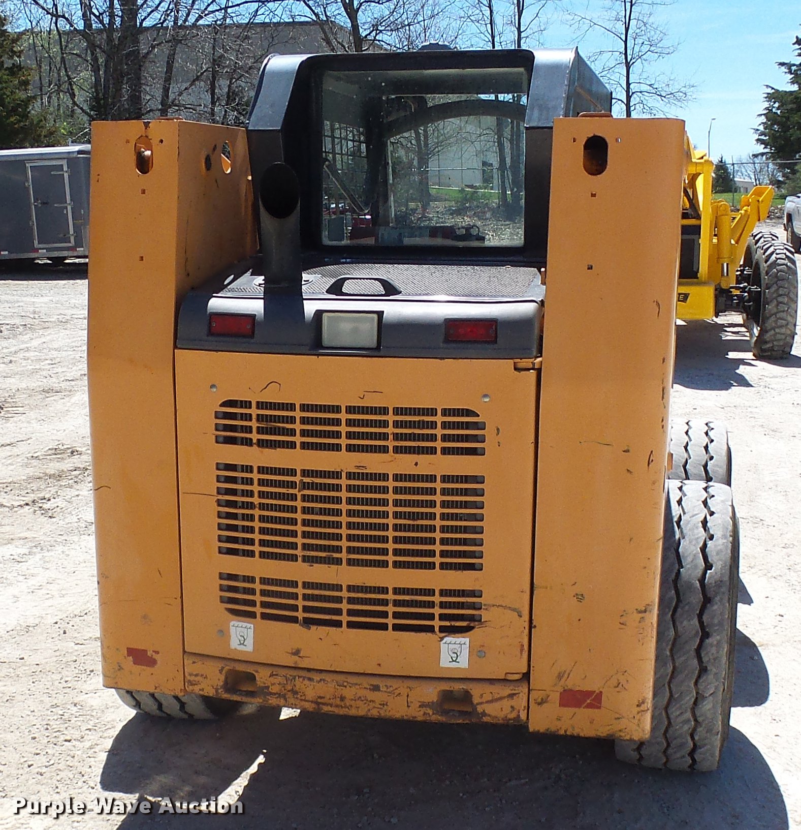 2006 Case 430 skid steer in Columbia, MO Item DF7191 sold Purple Wave