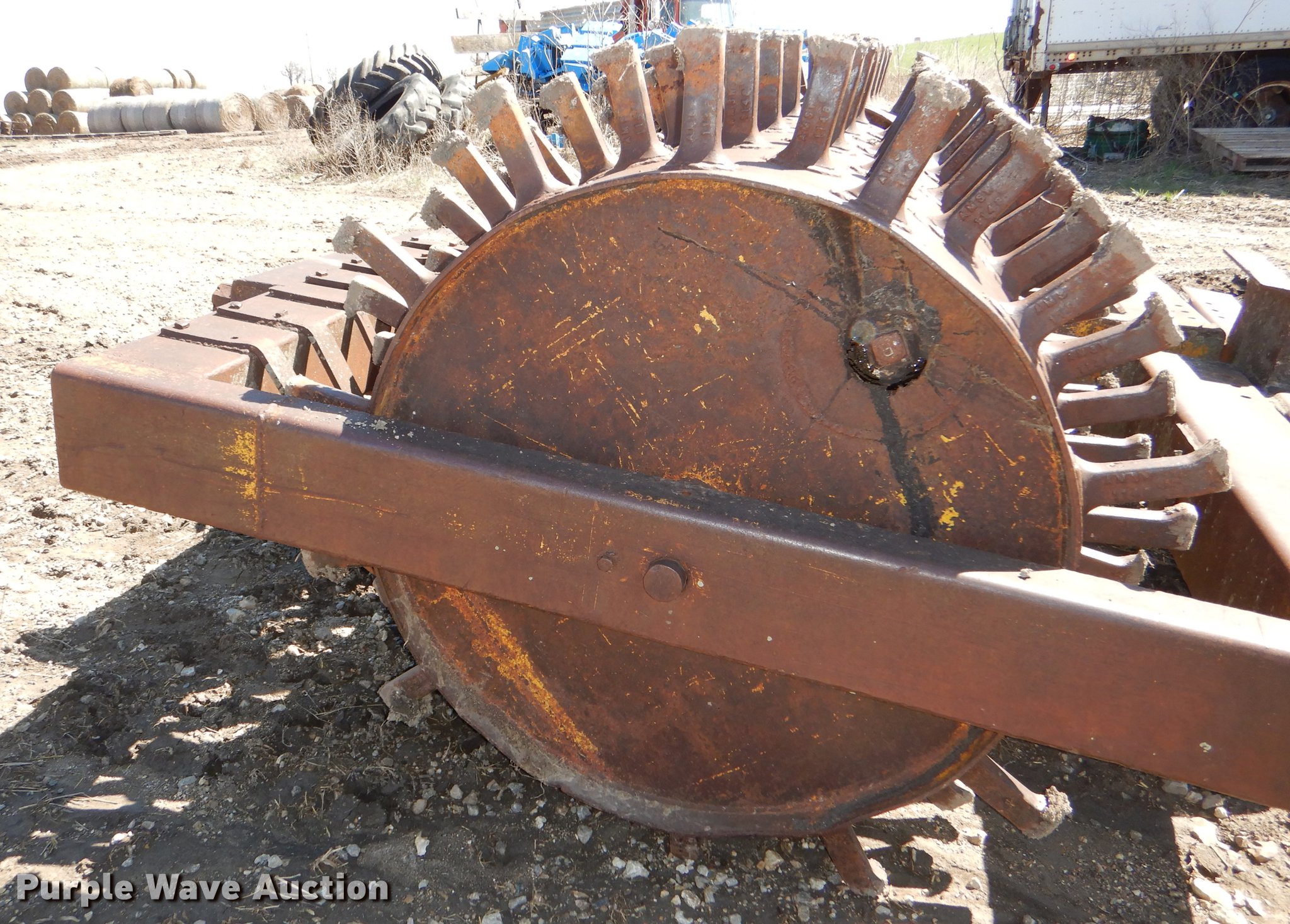Sheeps foot roller in Allen, KS Item DG0930 for sale Purple Wave