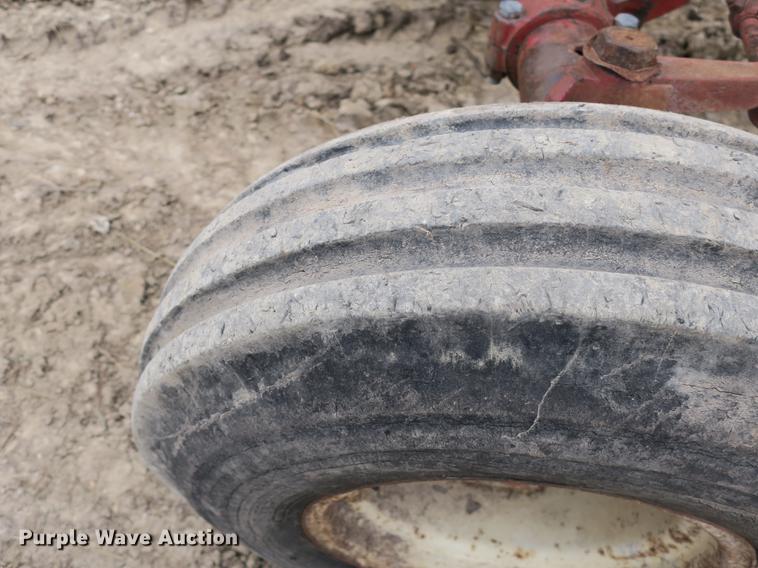 image for item DB8815 International 1066 tractor