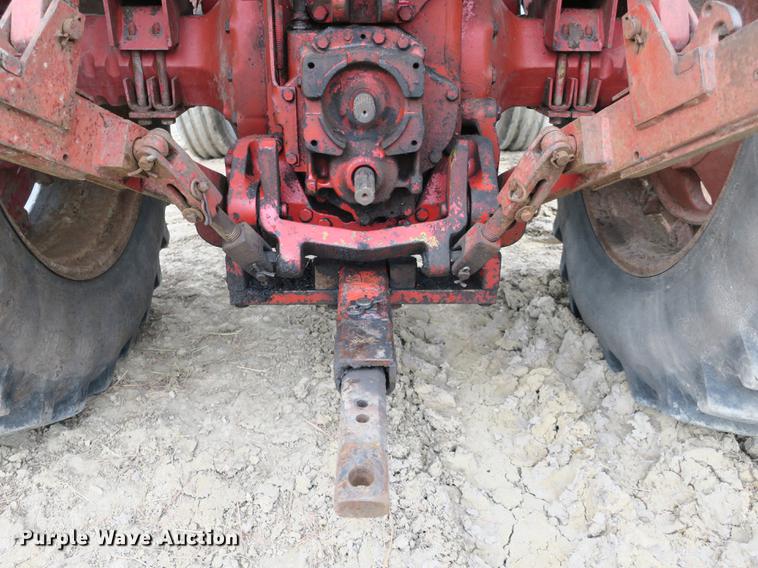 image for item DB8815 International 1066 tractor