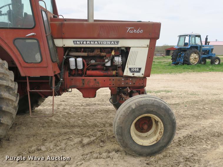 image for item DB8815 International 1066 tractor