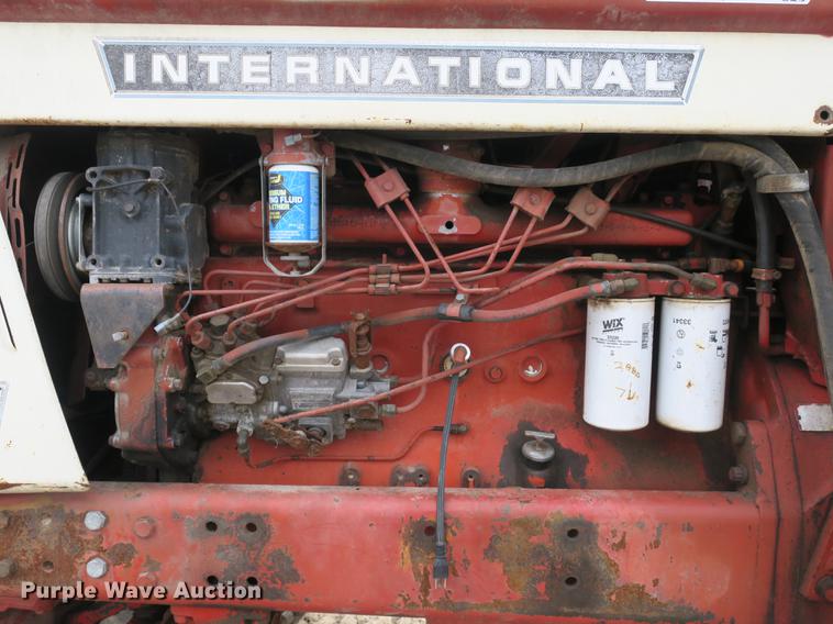 image for item DB8815 International 1066 tractor