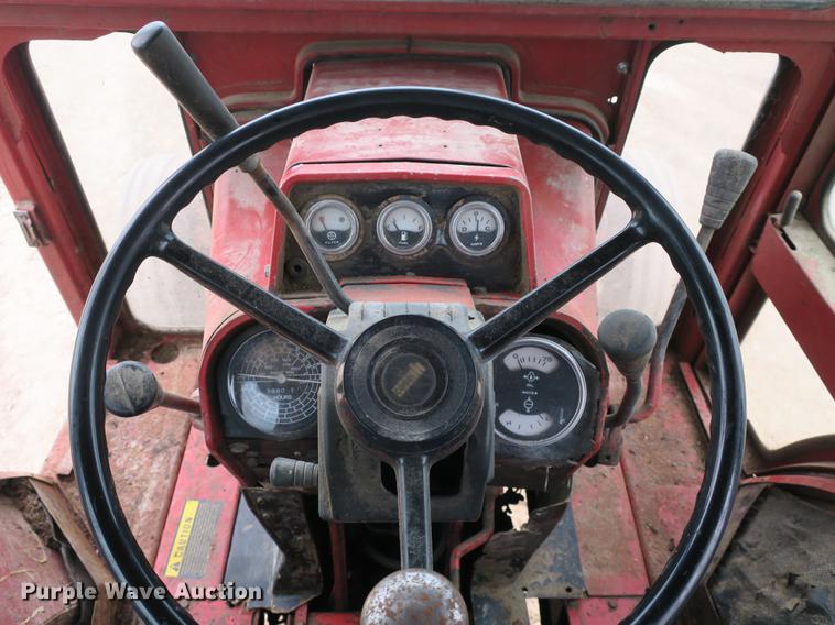 image for item DB8815 International 1066 tractor
