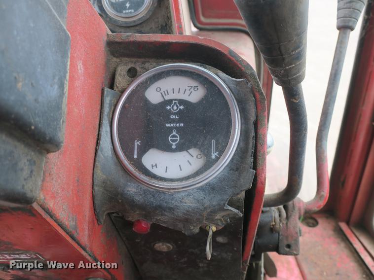 image for item DB8815 International 1066 tractor