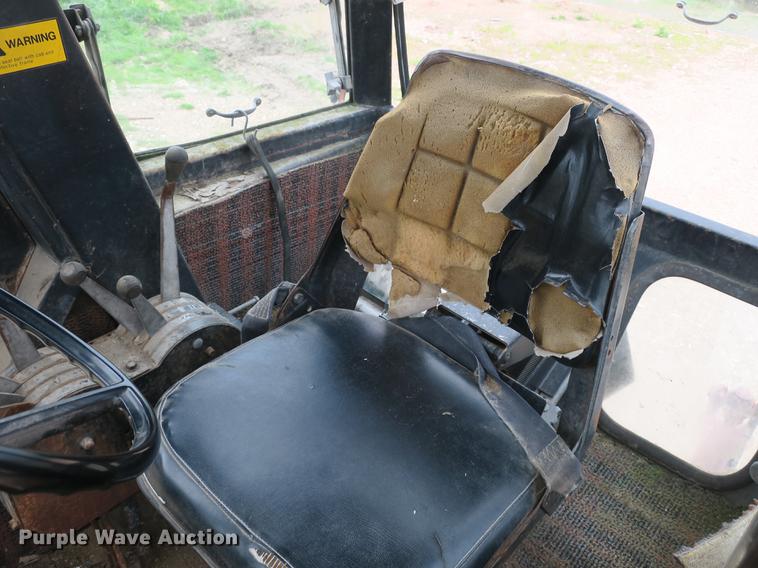 image for item DB8816 Allis Chalmers 7000 tractor