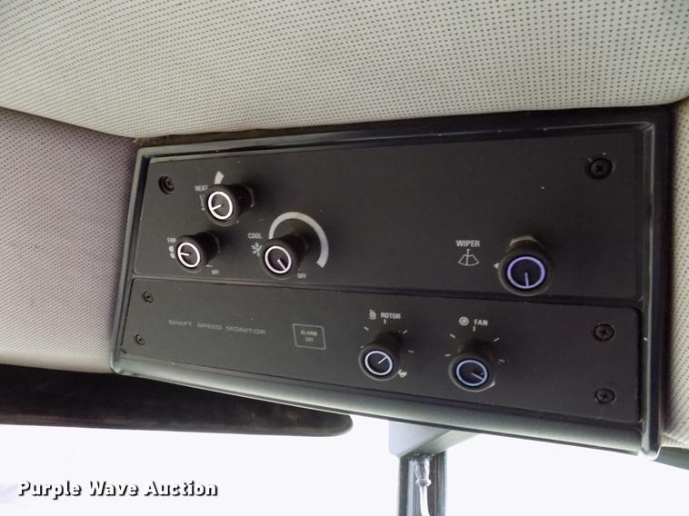 image for item DB9711 1991 Case IH 1680 combine