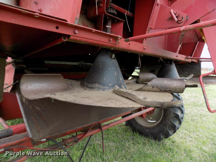 image for item DB9711 1991 Case IH 1680 combine