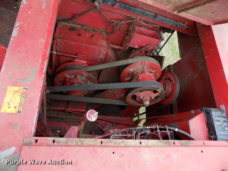 image for item DB9711 1991 Case IH 1680 combine