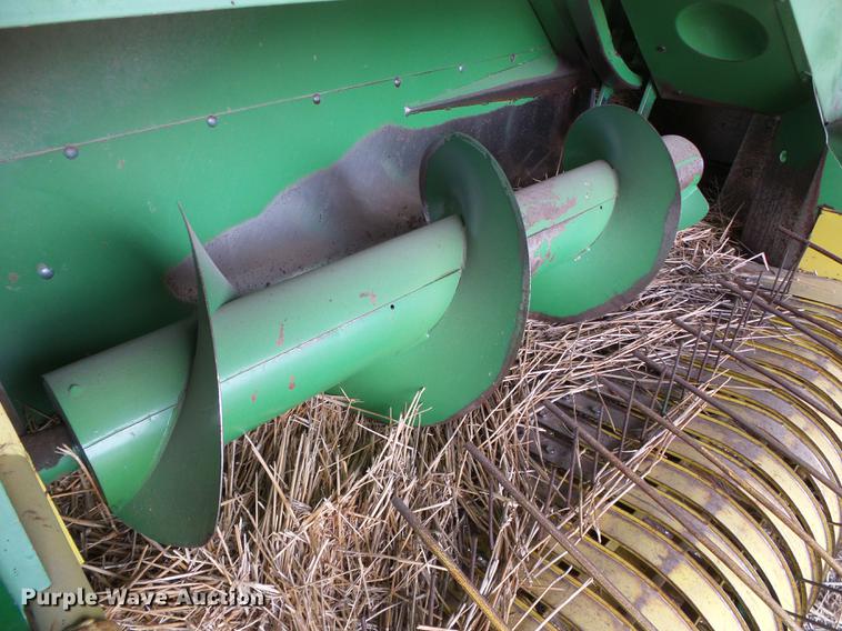 image for item DC5218 1980 John Deere 336 small square baler