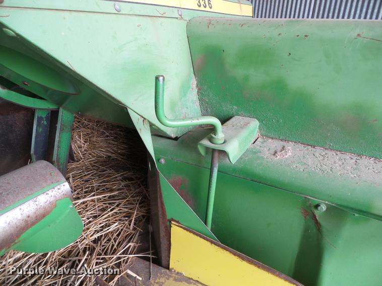 image for item DC5218 1980 John Deere 336 small square baler