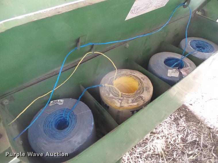 image for item DC5218 1980 John Deere 336 small square baler