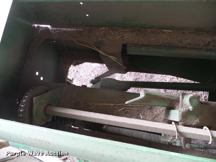 image for item DC5218 1980 John Deere 336 small square baler