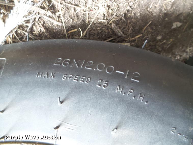 image for item DC5218 1980 John Deere 336 small square baler