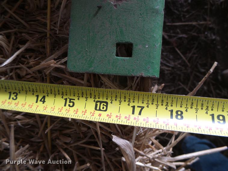 image for item DC5218 1980 John Deere 336 small square baler