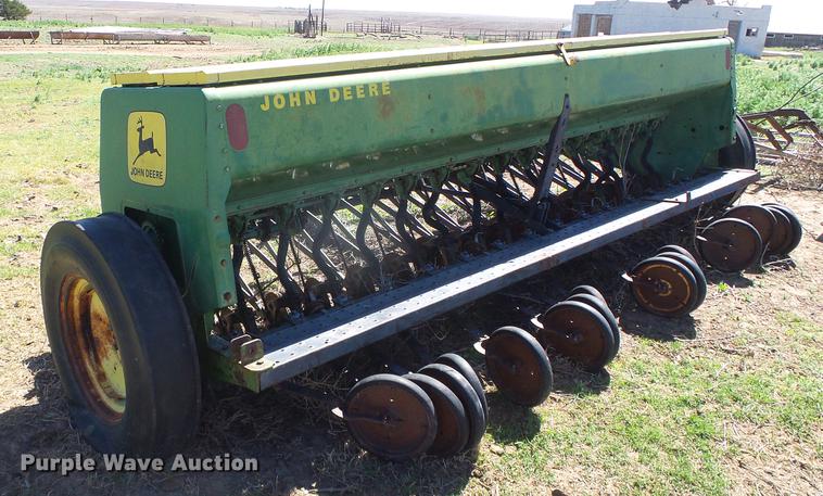 image for item DC5221 John Deere 8300 grain drill