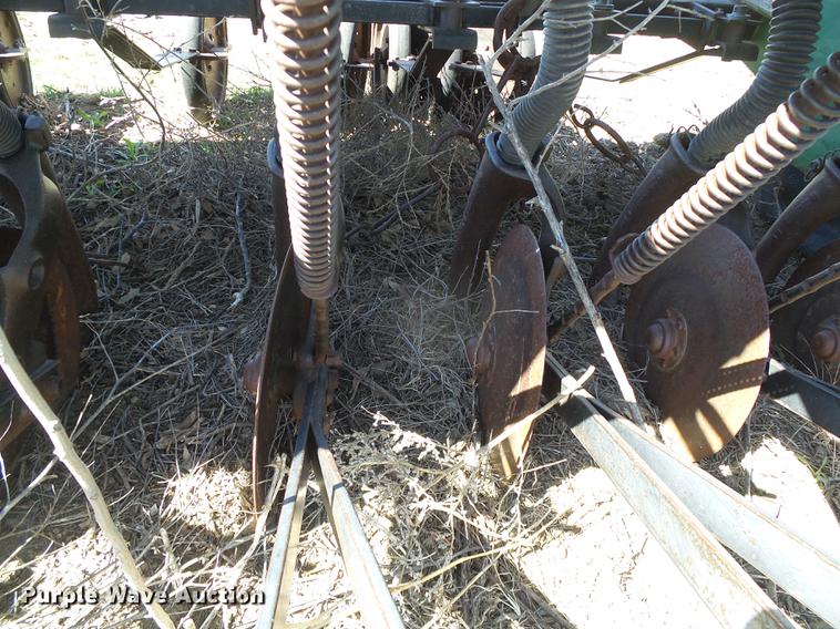 image for item DC5221 John Deere 8300 grain drill