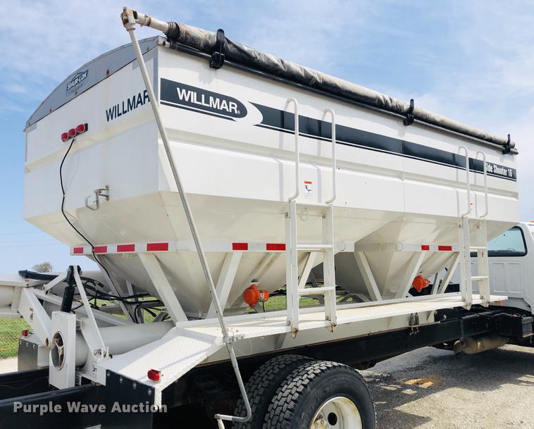image for item DC8708 2017 Willmar SS16 fertilizer tender bed