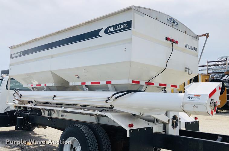 image for item DC8708 2017 Willmar SS16 fertilizer tender bed