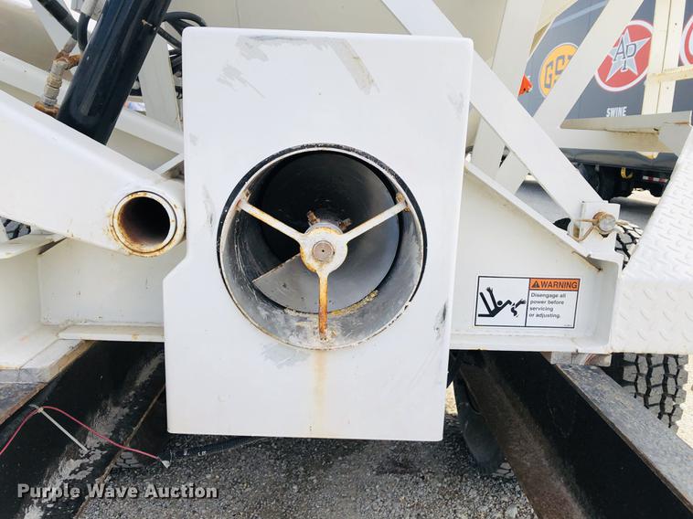 image for item DC8708 2017 Willmar SS16 fertilizer tender bed