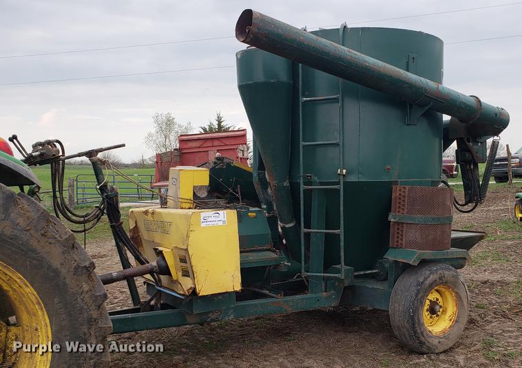 image for item DD4089 Art's Way 450 feed grinder