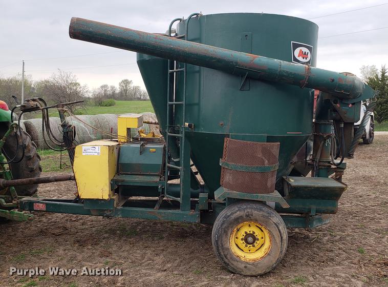 image for item DD4089 Art's Way 450 feed grinder