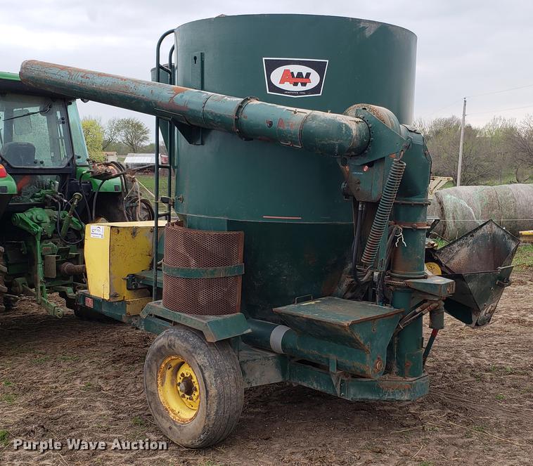 image for item DD4089 Art's Way 450 feed grinder