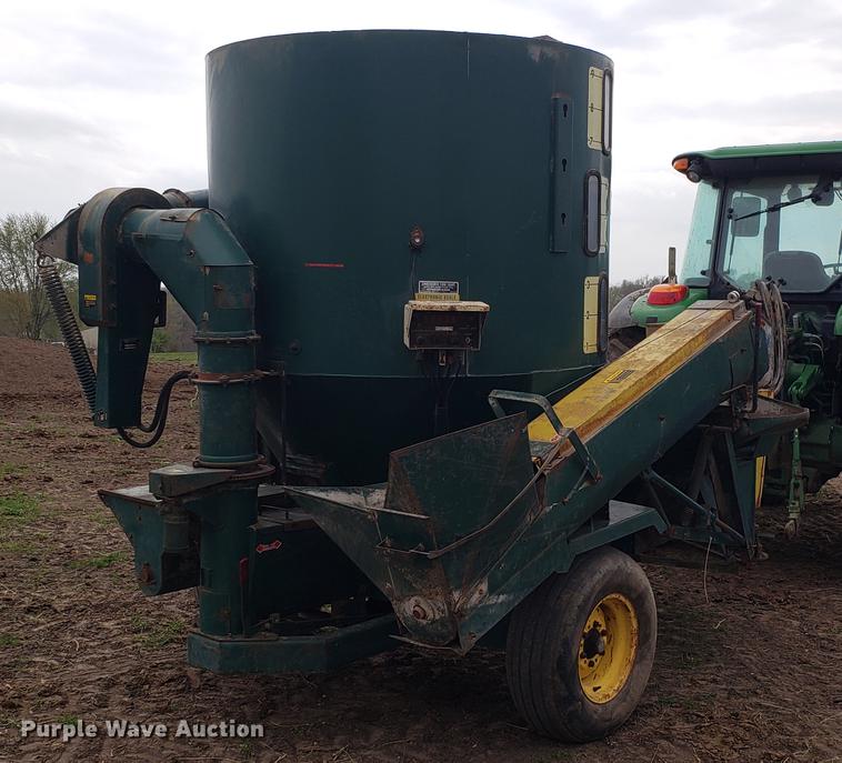 image for item DD4089 Art's Way 450 feed grinder