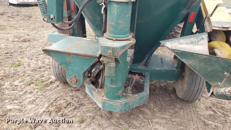 image for item DD4089 Art's Way 450 feed grinder