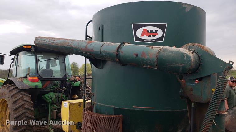 image for item DD4089 Art's Way 450 feed grinder