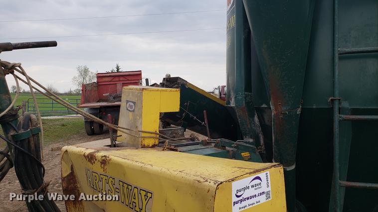 image for item DD4089 Art's Way 450 feed grinder