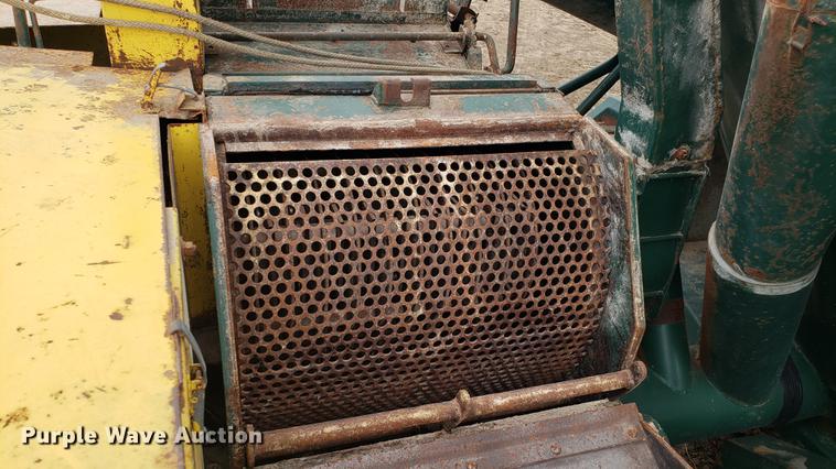 image for item DD4089 Art's Way 450 feed grinder