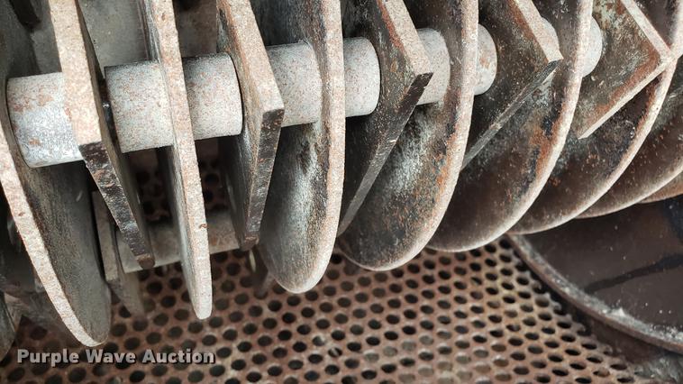 image for item DD4089 Art's Way 450 feed grinder