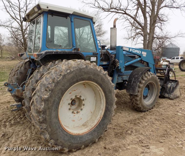 image for item DE1130 Ford 8830 MFWD tractor