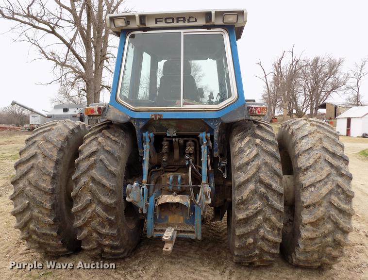 image for item DE1130 Ford 8830 MFWD tractor