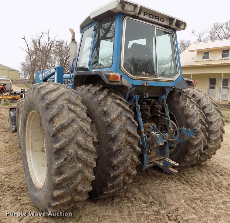 image for item DE1130 Ford 8830 MFWD tractor