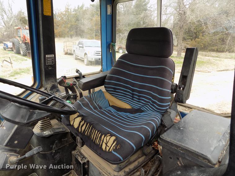 image for item DE1130 Ford 8830 MFWD tractor