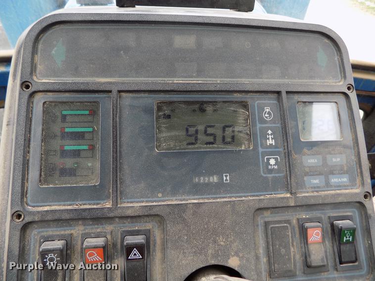 image for item DE1130 Ford 8830 MFWD tractor