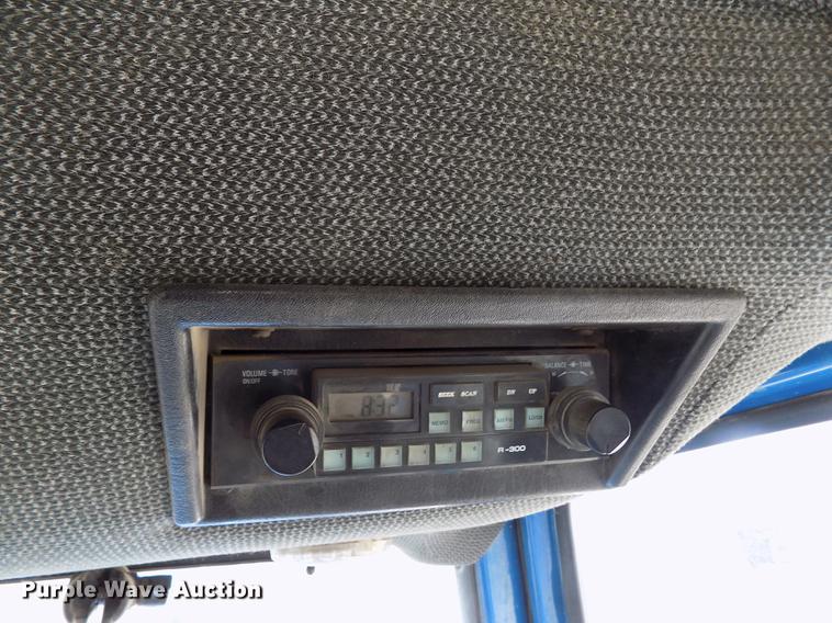 image for item DE1130 Ford 8830 MFWD tractor