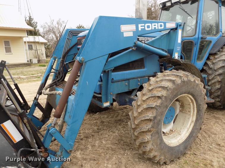 image for item DE1130 Ford 8830 MFWD tractor