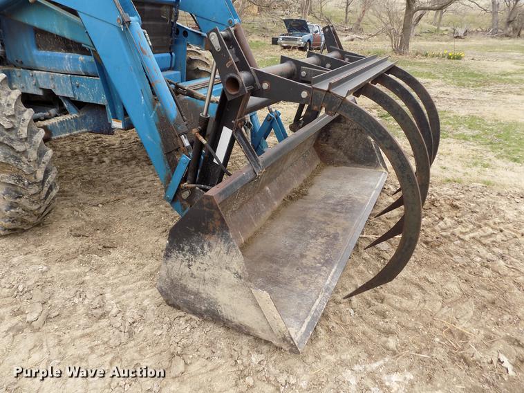 image for item DE1130 Ford 8830 MFWD tractor