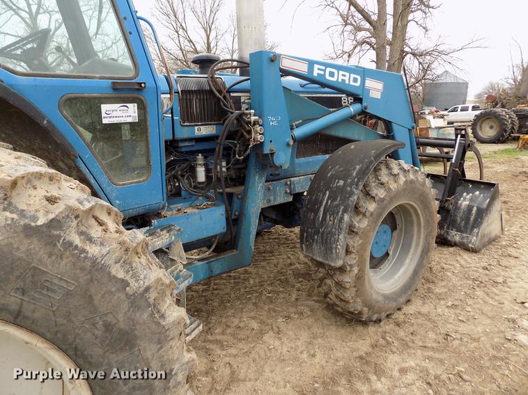 image for item DE1130 Ford 8830 MFWD tractor